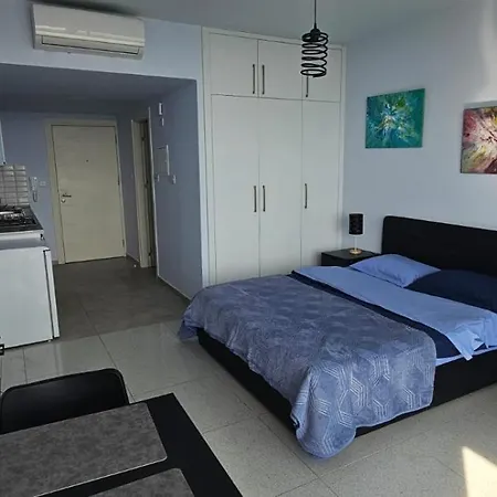 Muhteşem Deniz Manzaralı Stüdyo Apartamento