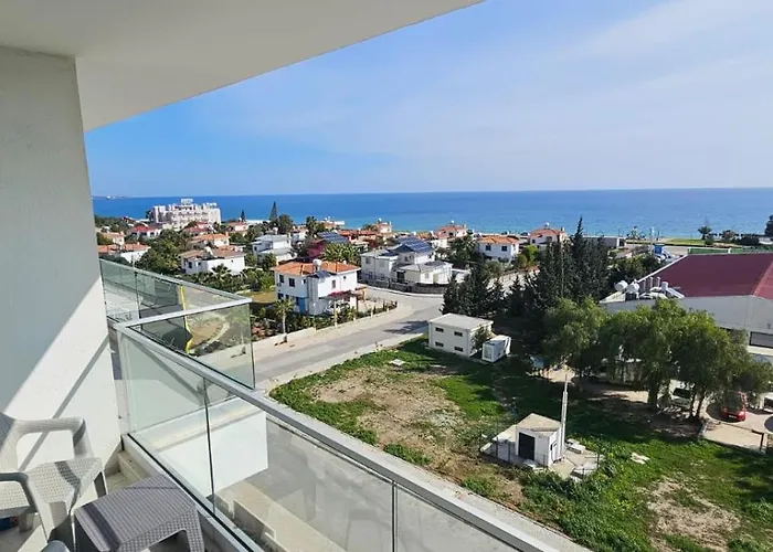 Muhteşem Deniz Manzaralı Stüdyo Apartamento *